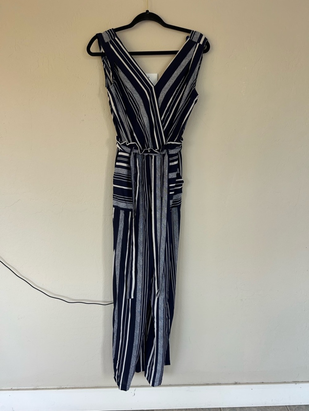 Monteau Jumpsuit ROMPER STRIPED SIDE SLIT LEGS BLUE SLEEVELESS SMALL  (1648)
